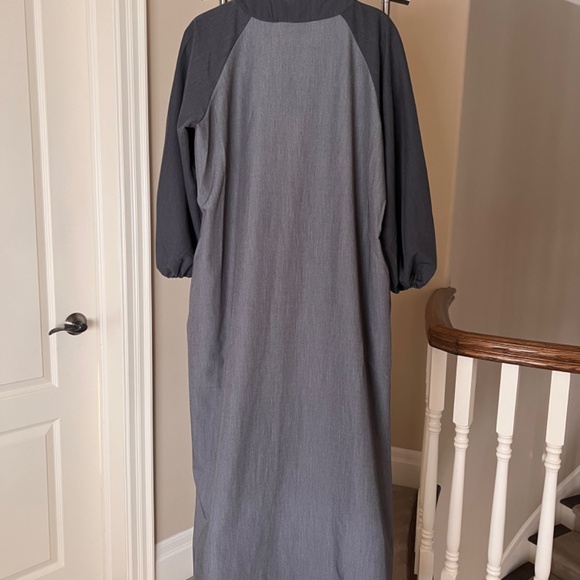 Riva Two-Tone Balloon Sleeve Open Abaya with Belt - Picture 3 of 4